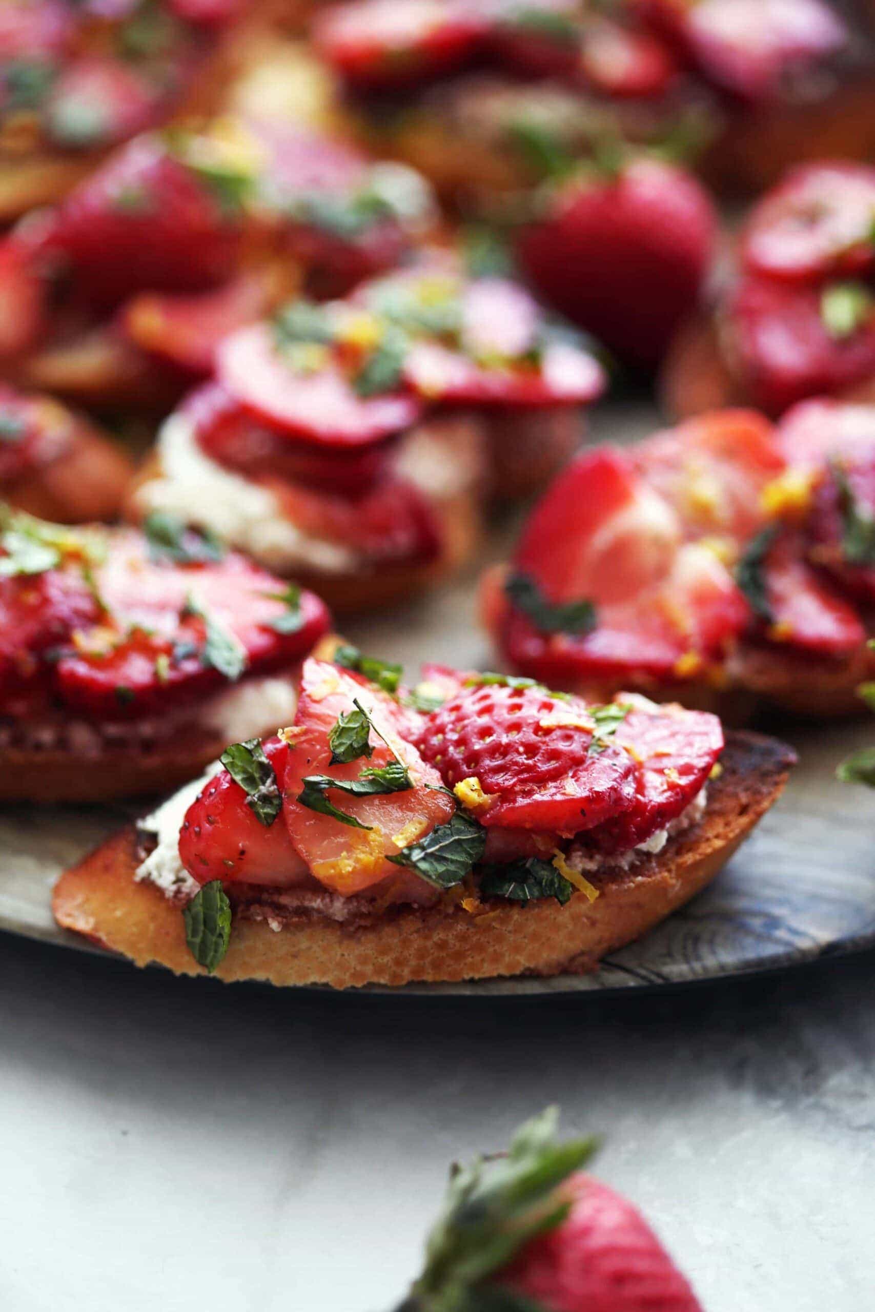 Balsamic Strawberry Ricotta Crostini