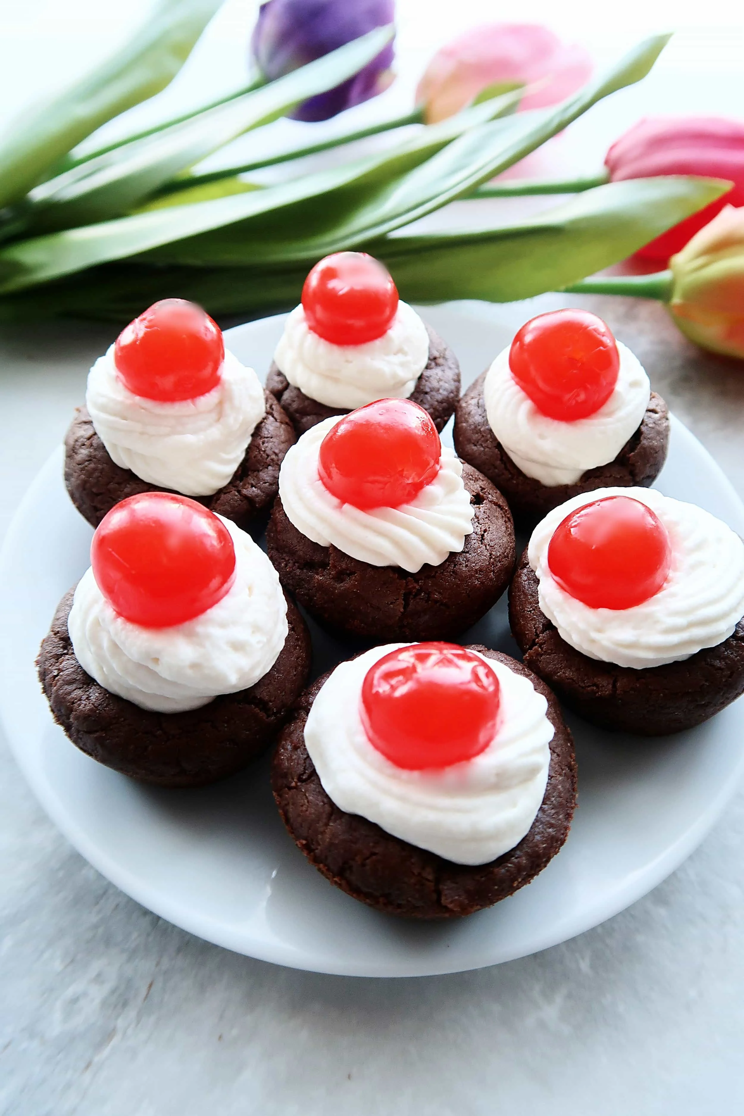A plate of Black Forest Cookie Cups.