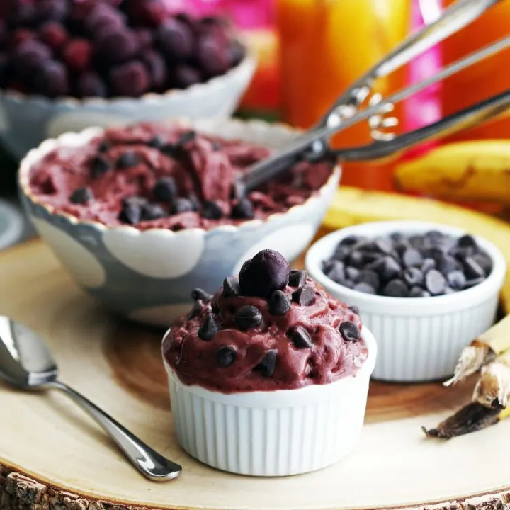 Cherry Chocolate Frozen Yogurt (No Churn)