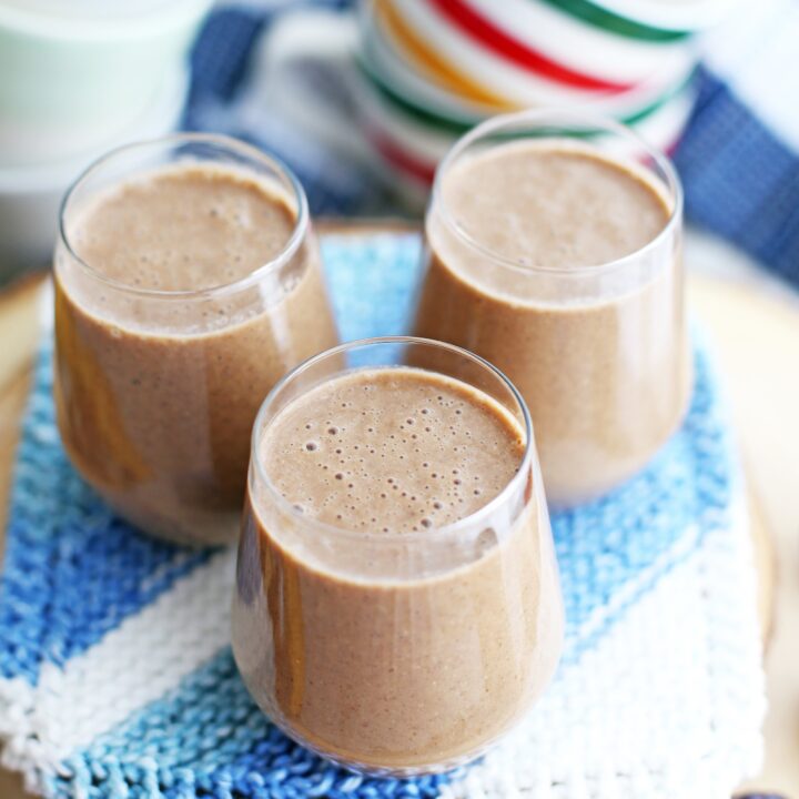 Creamy Date Coffee Breakfast Smoothies