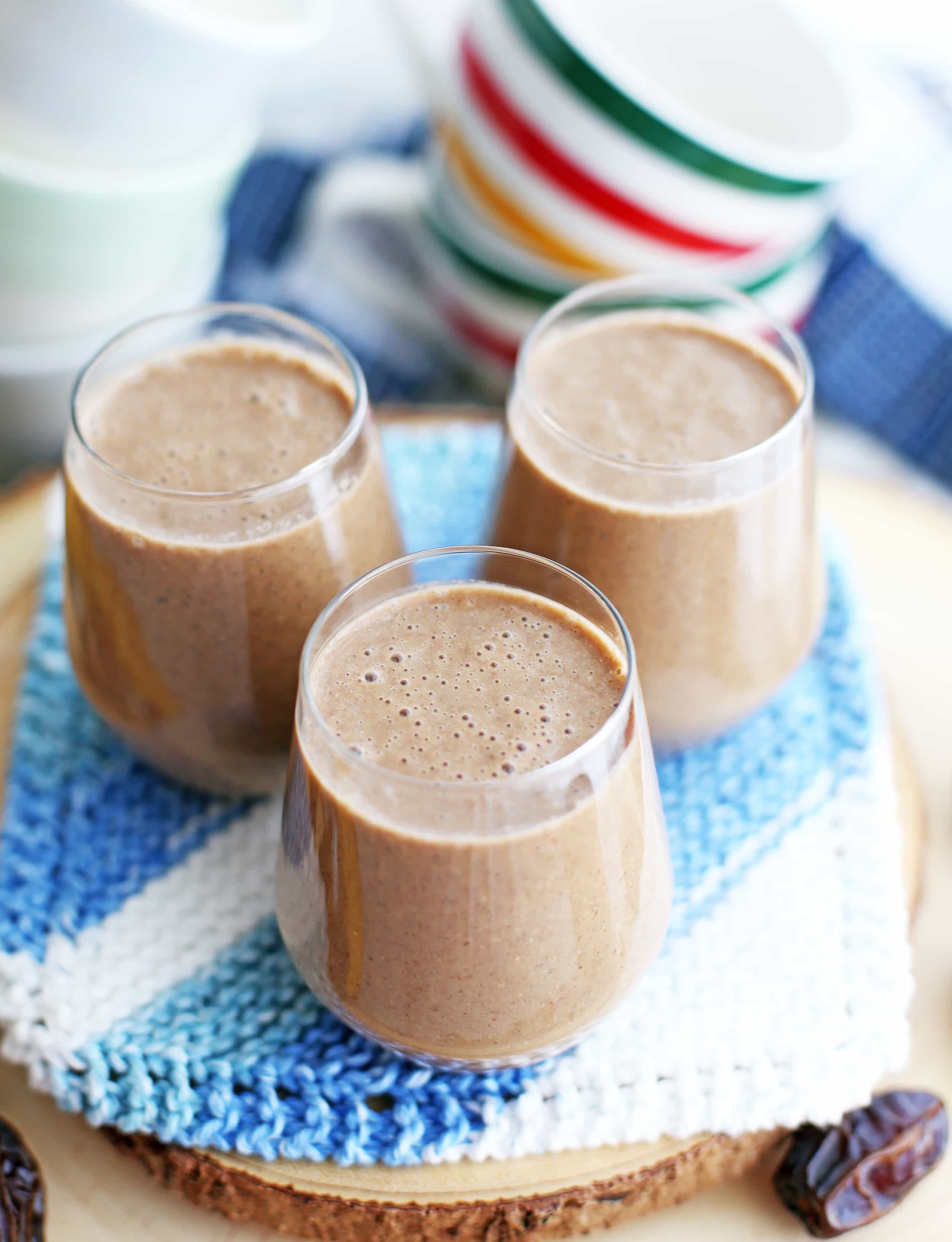 Creamy Date Coffee Breakfast Smoothies