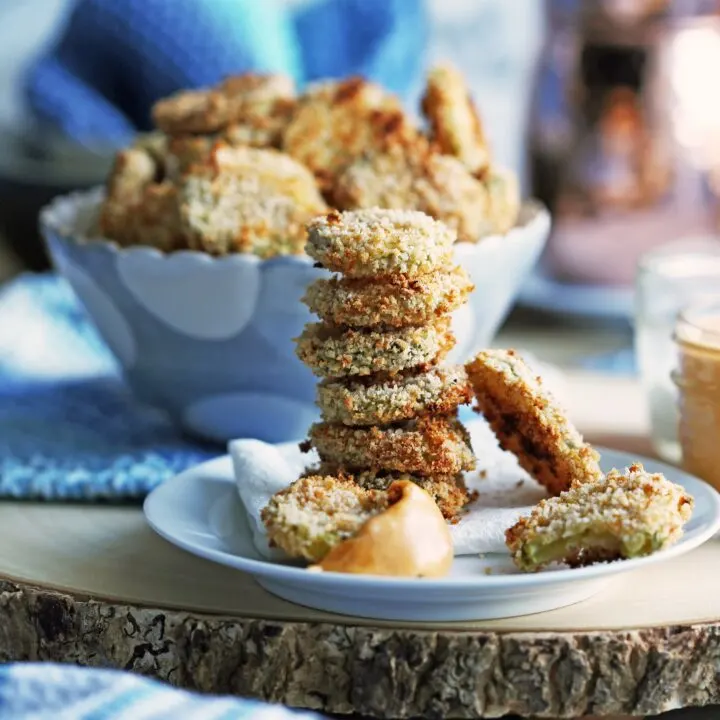 Crispy Oven-Fried Pickles with Cheddar Cheese Dip