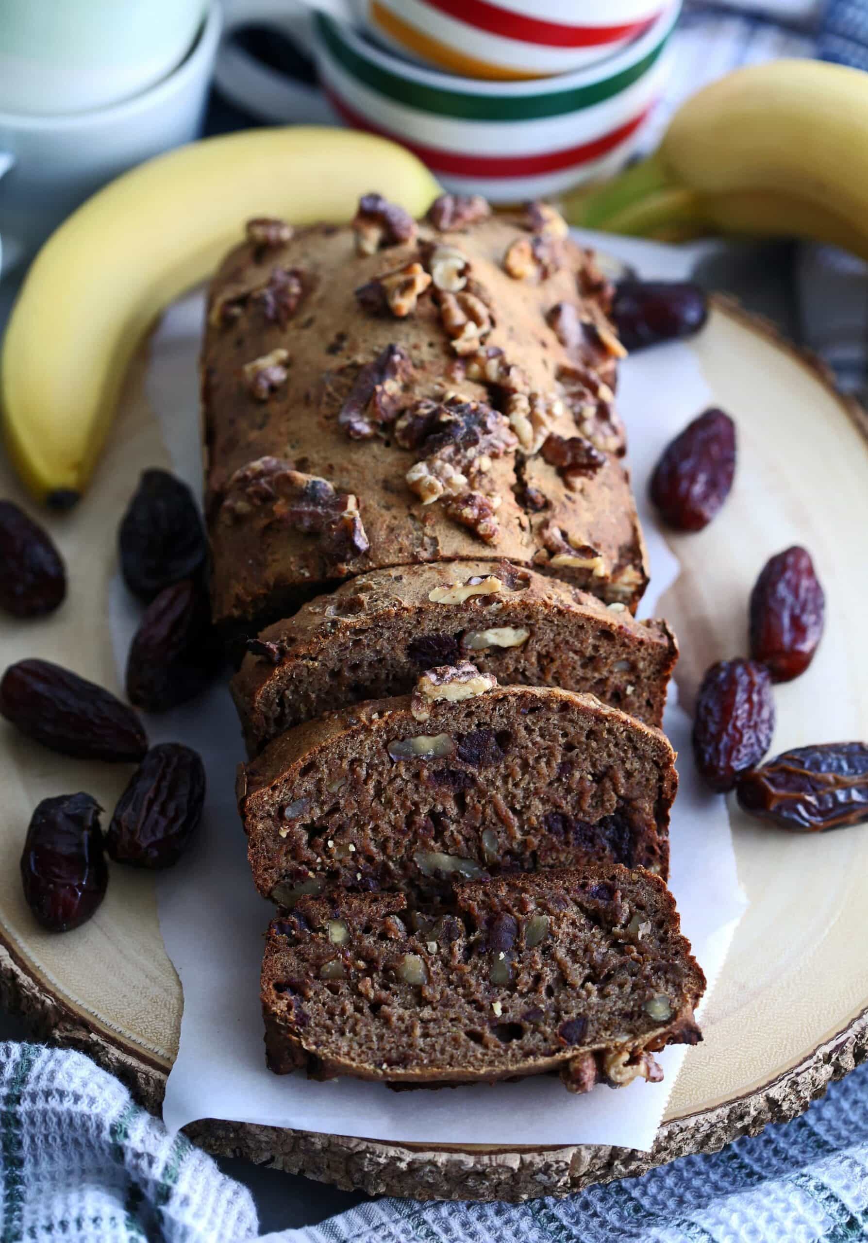 Erivum Puliyum: Banana Dates Walnut Cake ( Eggless )