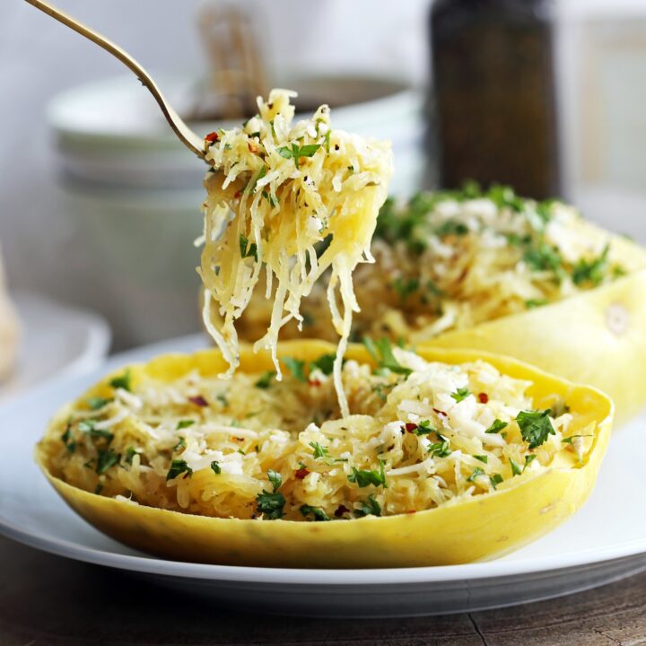 Instant Pot Garlic Parmesan Spaghetti Squash