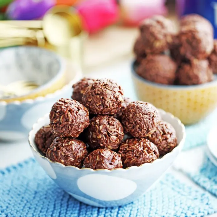 No-Bake Peanut Butter Chocolate Coconut Cookies