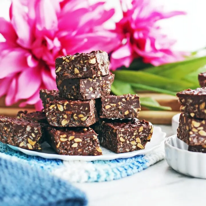 No-Bake Peanut Butter Chocolate Crunch Bars