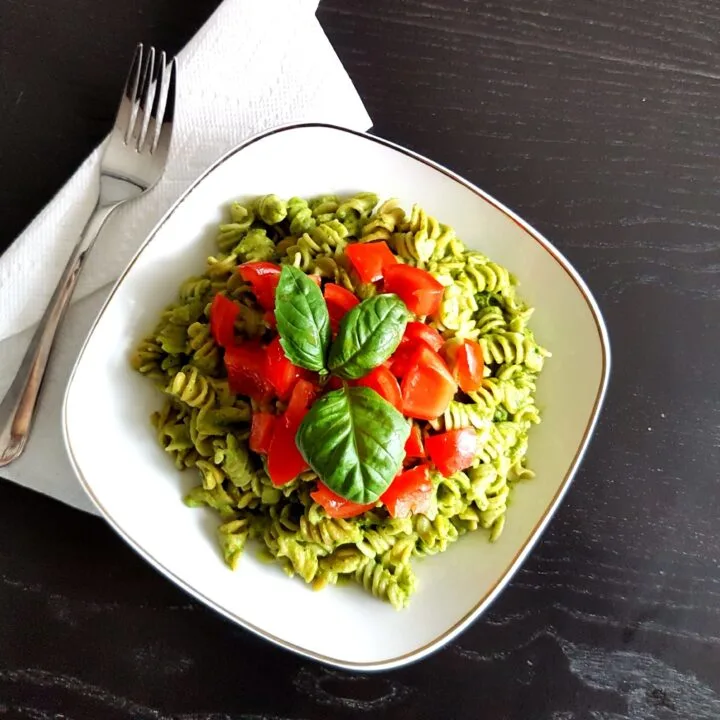 Vegan Avocado Pesto Pasta