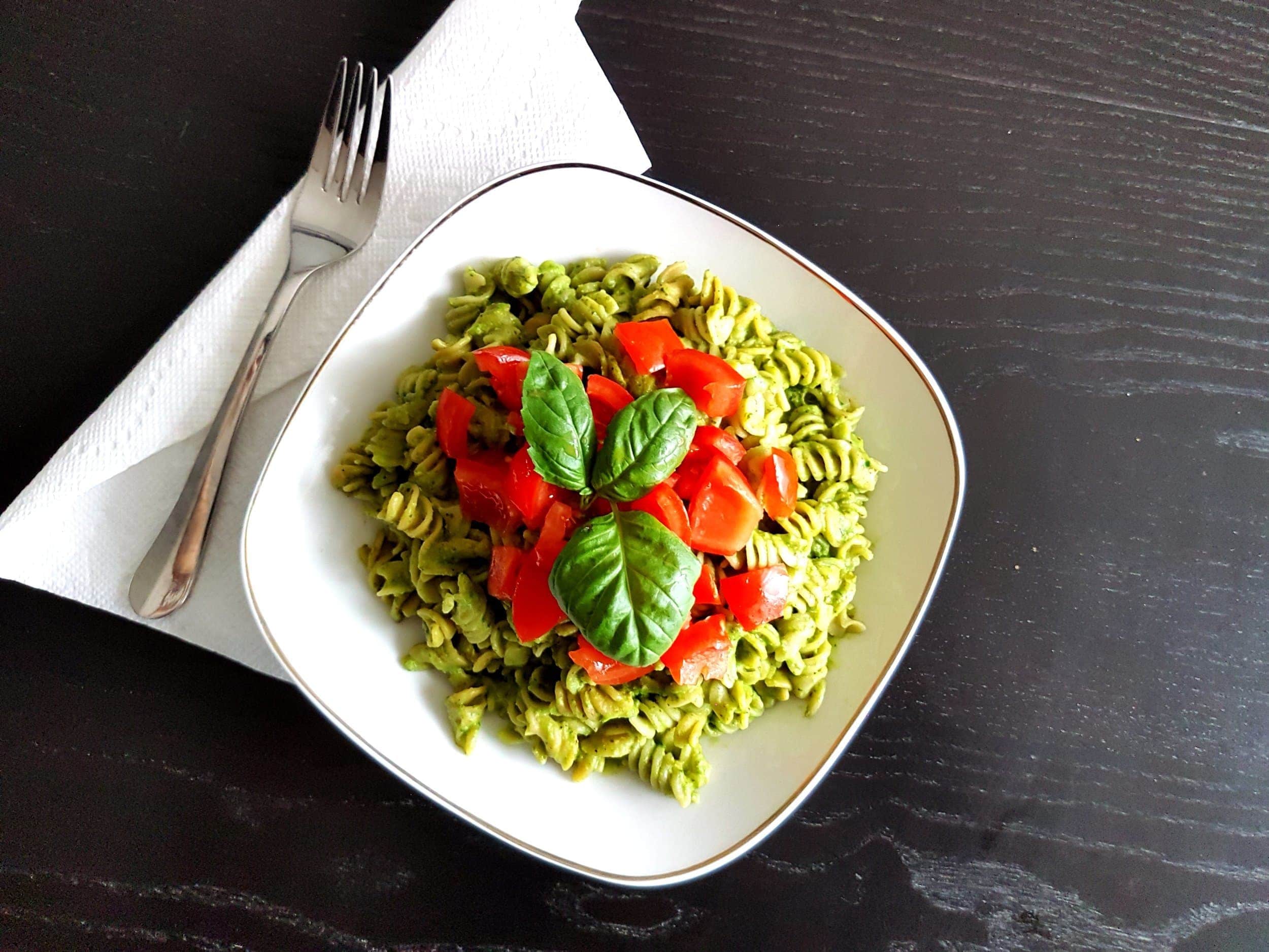 Vegan Avocado Pesto Pasta